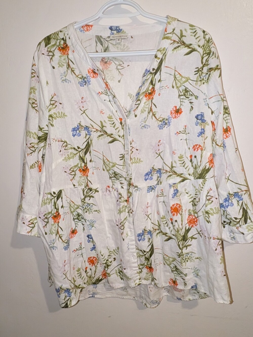mercer & madison White Floral Button-Front Tunic with Green, Orange & Blue